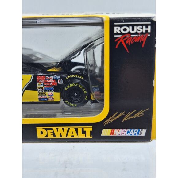 2004 MATT KENSETH 1 64 DIECAST CAR DEWALT "TEAM CALIBER OWNERS SERIES" - Picture 3 of 8